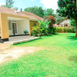 Bed & Breakfast Amrage Suites, Kampala