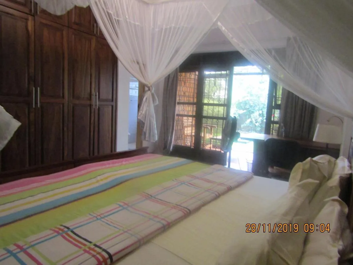 Bed and Breakfast Hospitality Connect Kampala Frühstückspension